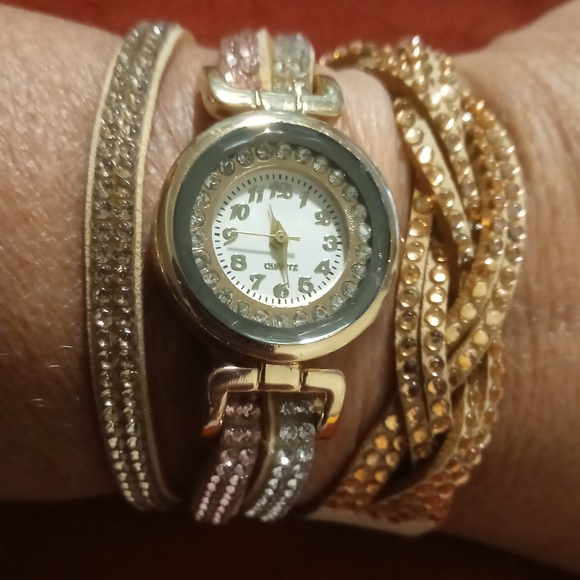 Wrap watch quartz movement leather band with rose gold & silver color crystals - Picture 2 of 4